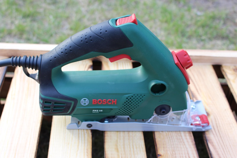 Mit Tauchfunktion: Mini Handkreissägen Bosch PKS 16