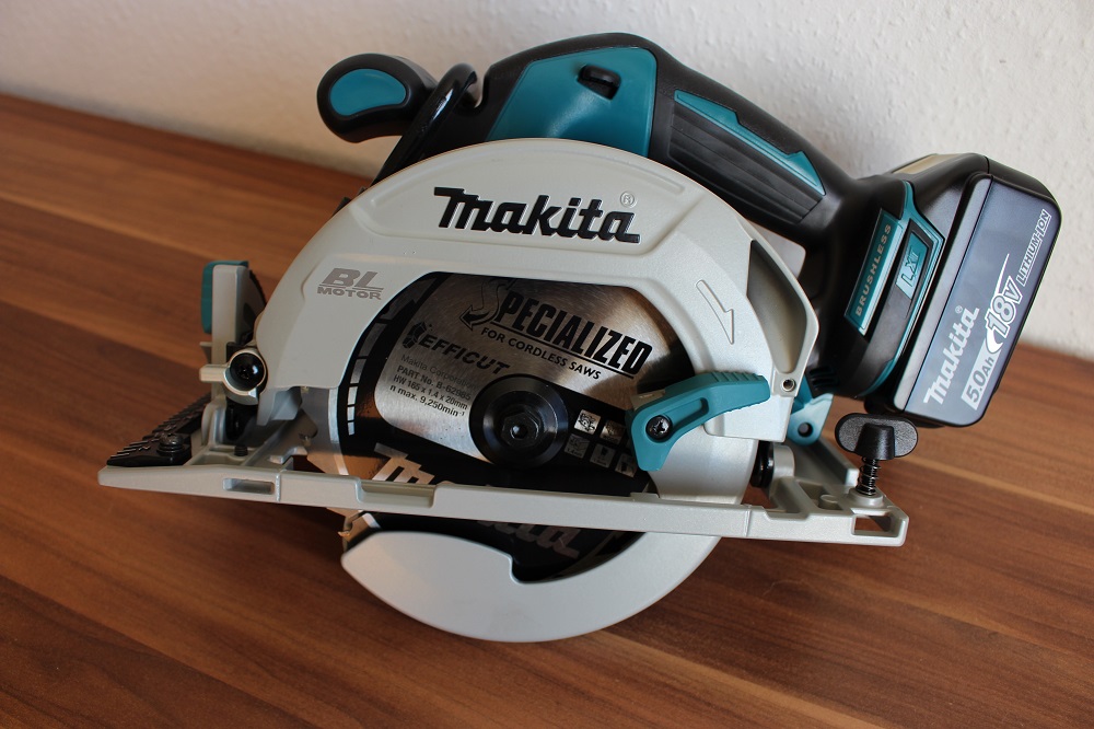 Testsieger: Makita Akku-Handkreissäge DHS680RTJ