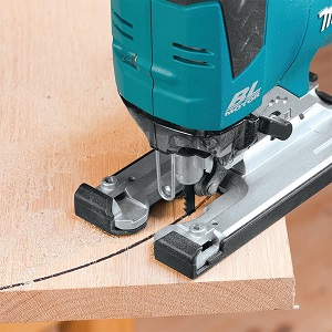 Stichsäge mit Pendelhub