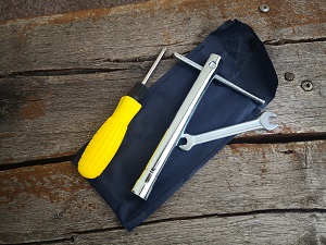 Das Werkzeugset mit Tasche für anfallende Wartungsarbeiten